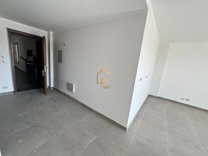 3 WhatsApp Image 2025-10-04 at 4.31. 46 PM. jpg