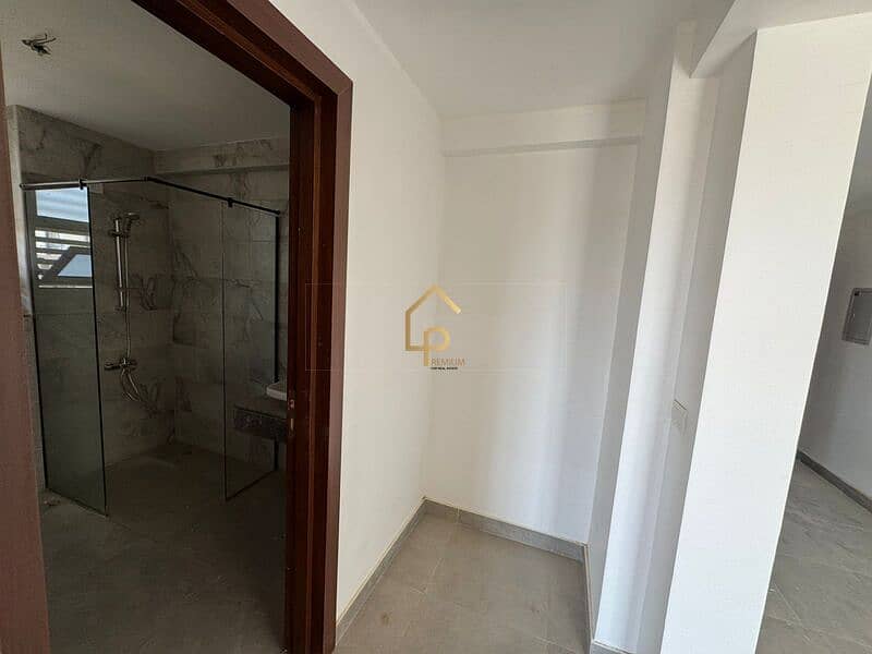 7 WhatsApp Image 2025-10-04 at 4.31. 47 PM (1). jpg