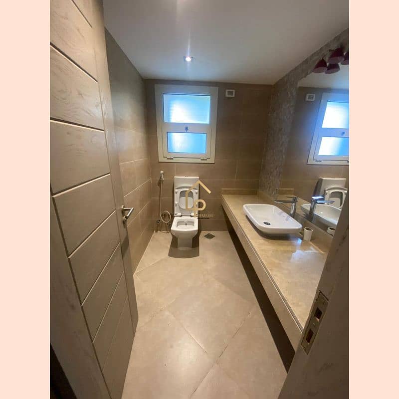 4 WhatsApp Image 2025-09-21 at 1.06. 26 PM (1). jpg