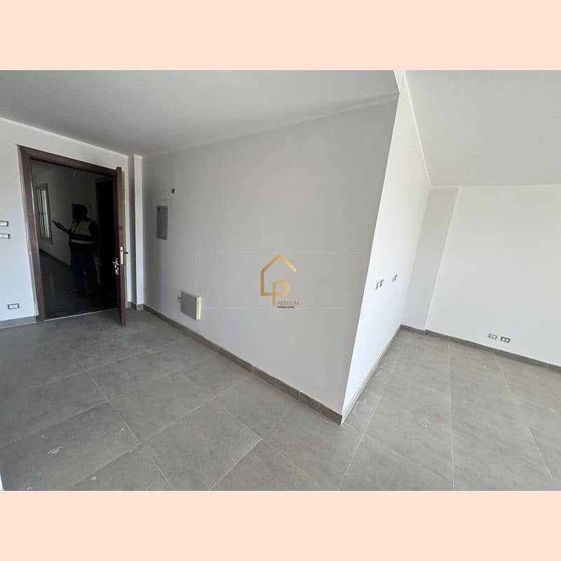 2 WhatsApp Image 2025-10-04 at 4.31. 46 PM. jpg