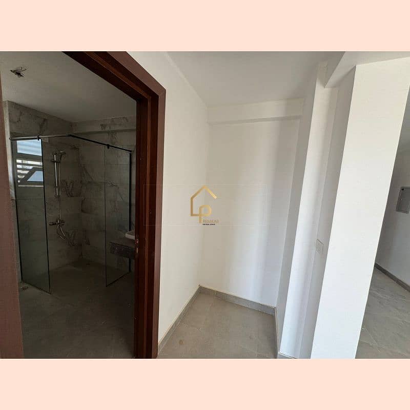 4 WhatsApp Image 2025-10-04 at 4.31. 47 PM (1). jpg