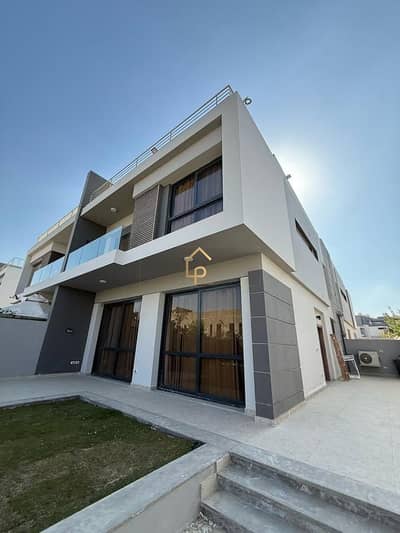 3 Bedroom Townhouse for Sale in Sheikh Zayed, Giza - 558973980_1193094586206014_5732906312771399627_n. jpg 3 Bedroom Townhouse for Sale in Sheikh Zayed, Giza - 558973980_1193094586206014_5732906312771399627_n. jpg