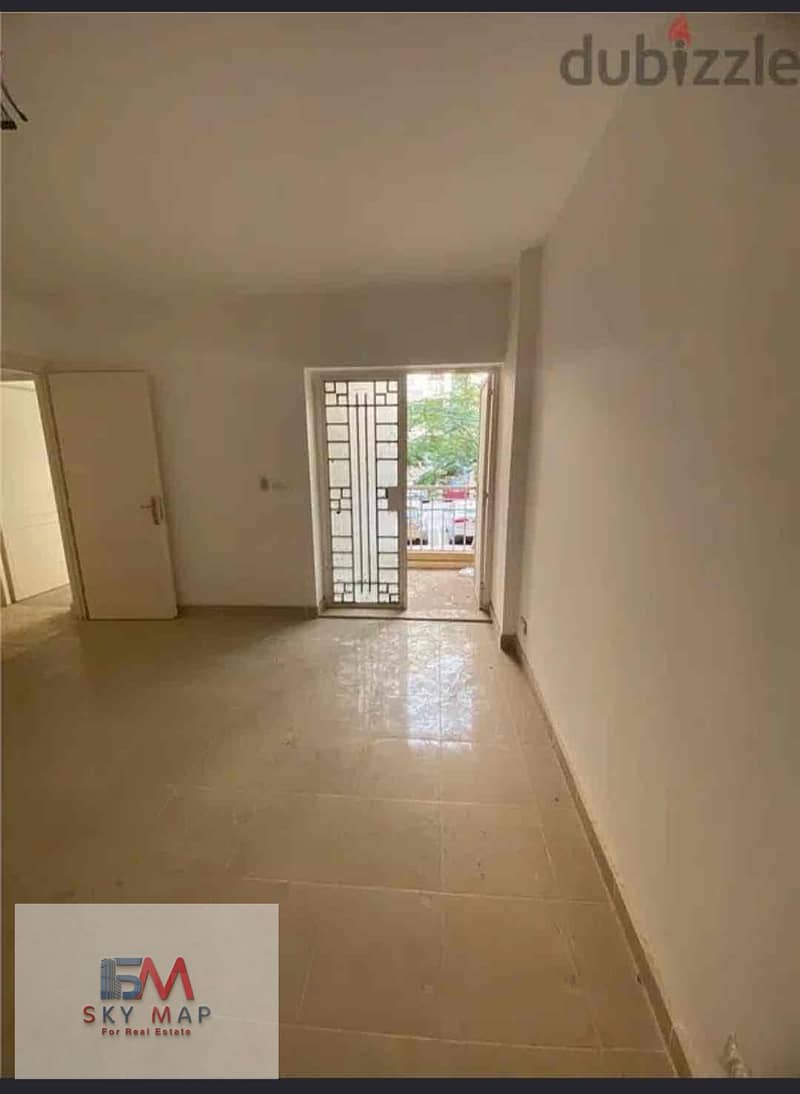 4 f185d4c0-817d-4caa-a7dd-1fa3c9e5e967. jpg