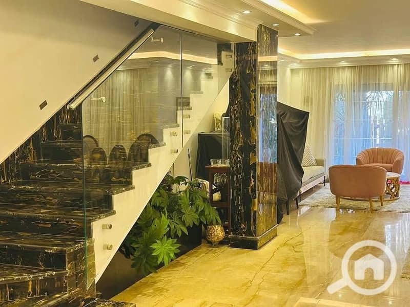 6 567752162_836067085585762_8780817172026272762_n. jpg