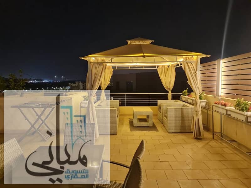 9 096e4910-3905-4368-957c-723fdc1cf53a. jpeg