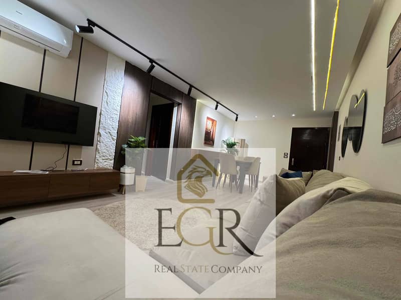 24 084211d6-cd9d-4e1f-9e1a-4ee409c8b258. jpg