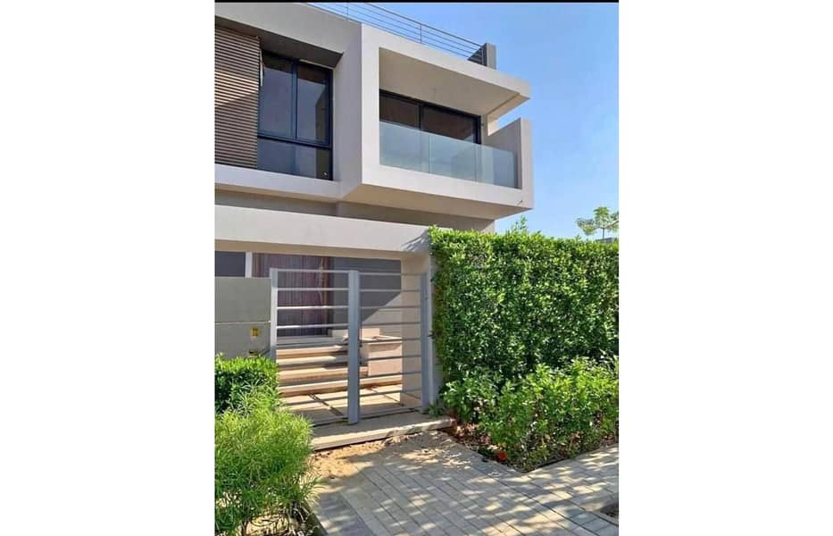 3 patiohills. jpg
