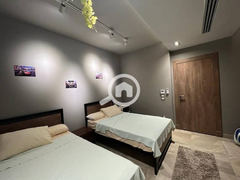 5 WhatsApp Image 2025-10-13 at 23.38. 11_b6843cab. jpg