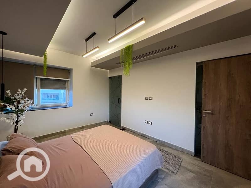 4 WhatsApp Image 2025-10-13 at 23.38. 08_05cb9ab9. jpg