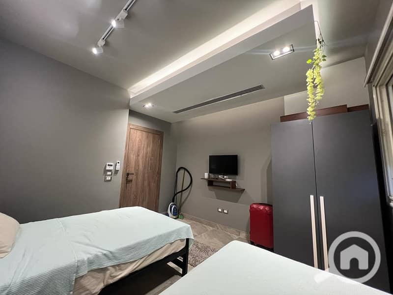 9 WhatsApp Image 2025-10-13 at 23.38. 12_b51ccbc3. jpg