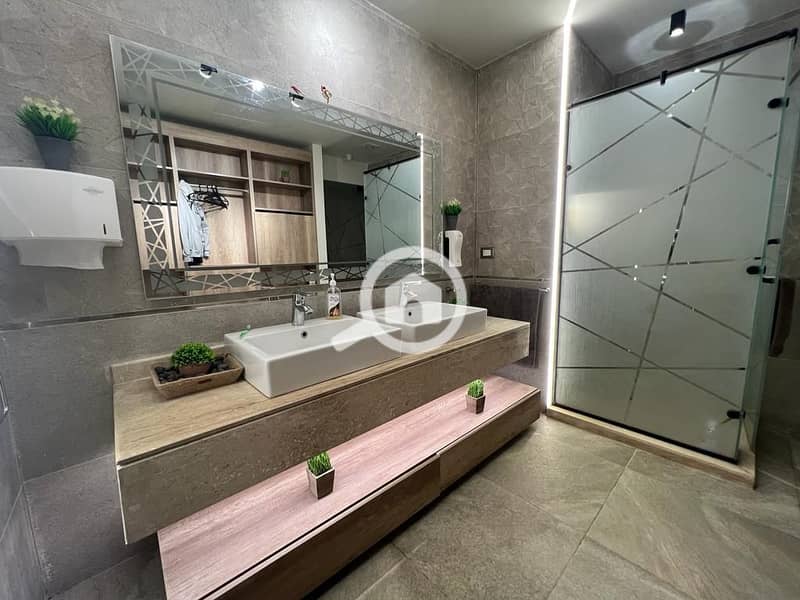 10 WhatsApp Image 2025-10-13 at 23.38. 13_39d1d49a. jpg