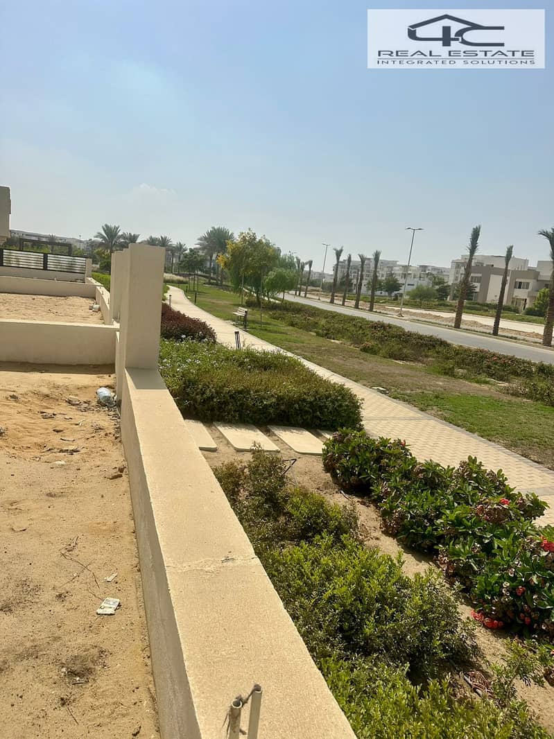 3 WhatsApp Image 2025-10-22 at 03.28. 32 (1). jpeg