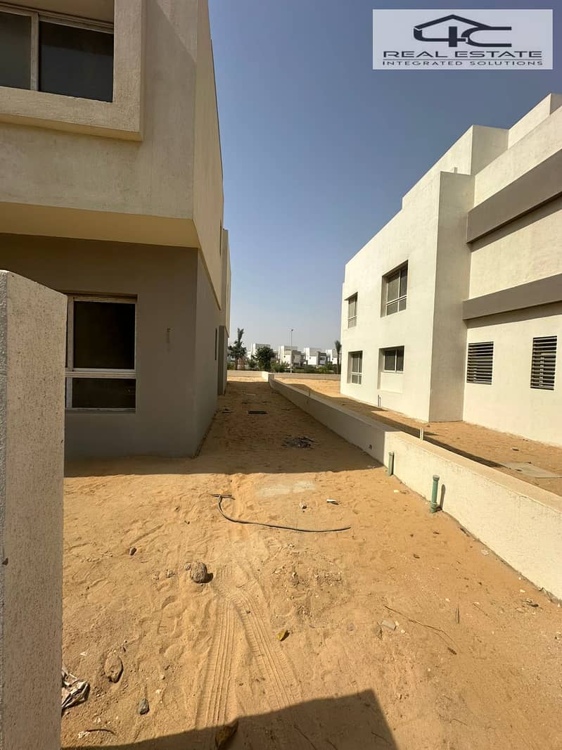 11 WhatsApp Image 2025-10-22 at 03.28. 37 (1). jpeg