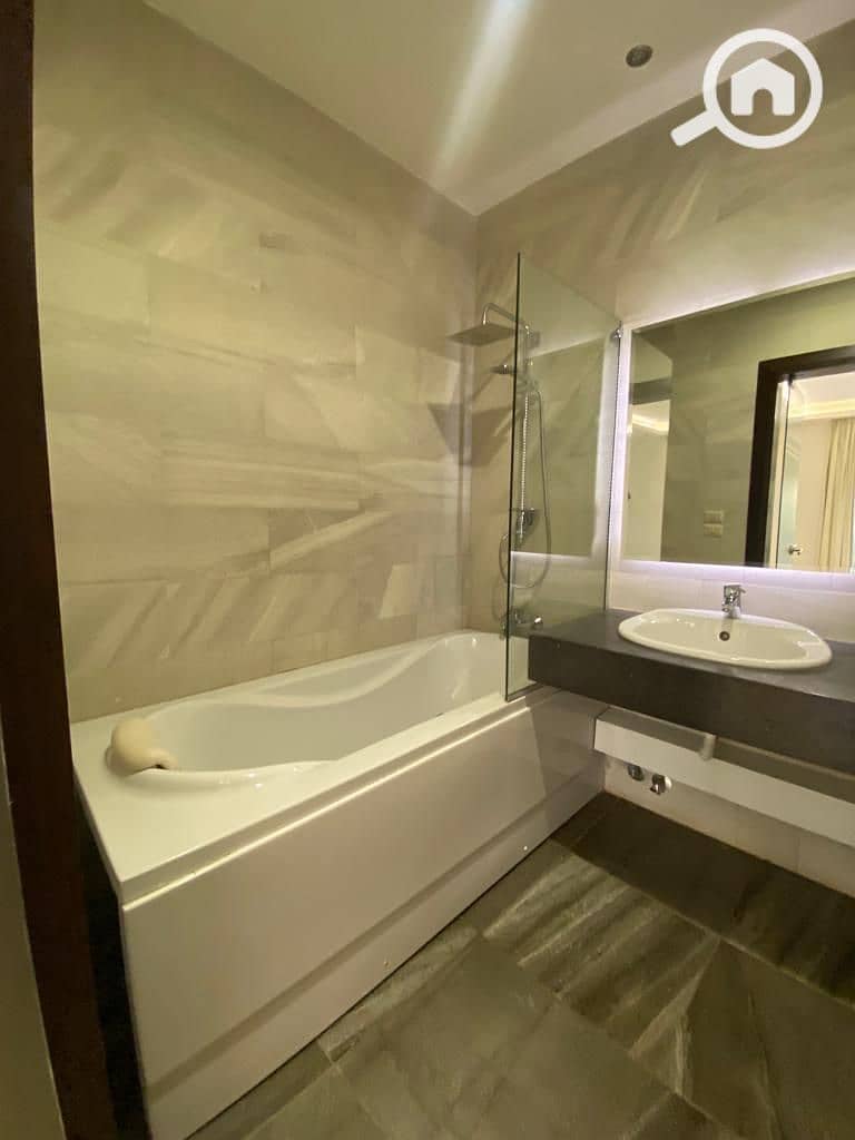 5 WhatsApp Image 2025-10-25 at 7.08. 55 PM. jpeg