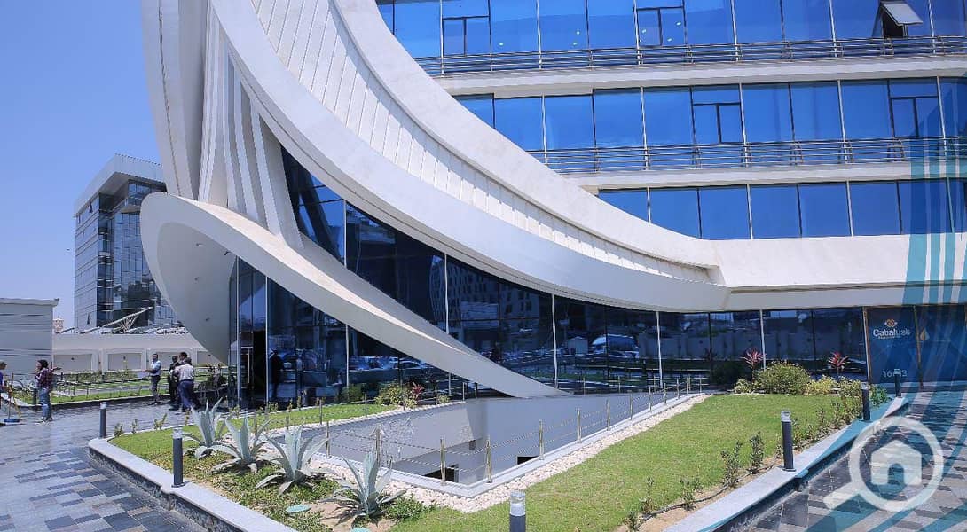 10 dc40df5d-d38e-4d6b-afc4-cc6256d88af9. jpg