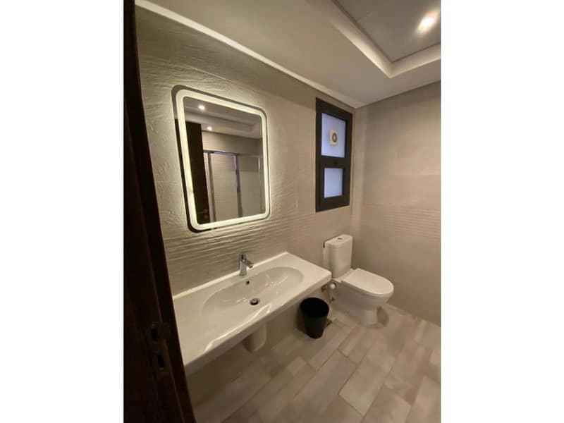 14 b199bd42-bbcb-4187-afd9-6a7d2ad050d8. jpg