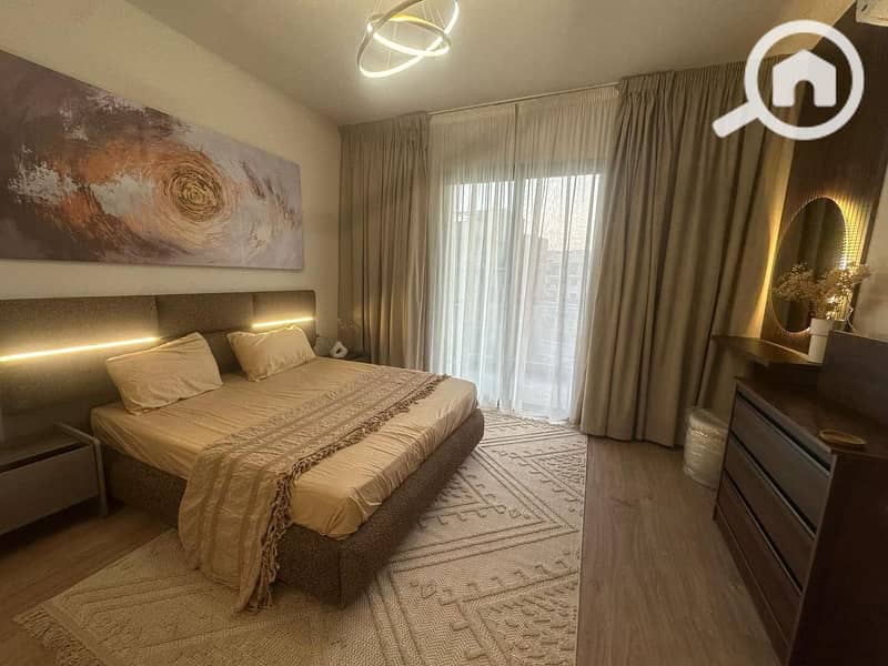 4 15b77b7c-064d-4e8e-8bd2-f857dbf49978. jpg