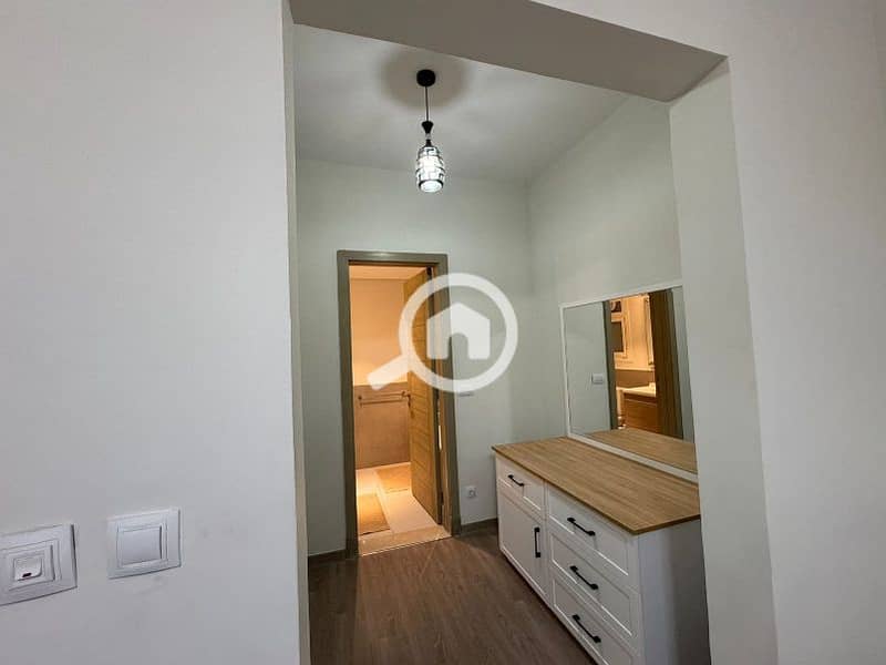 12 f54a6414-5910-4294-86b5-3695db5b3cad. jfif. jpg