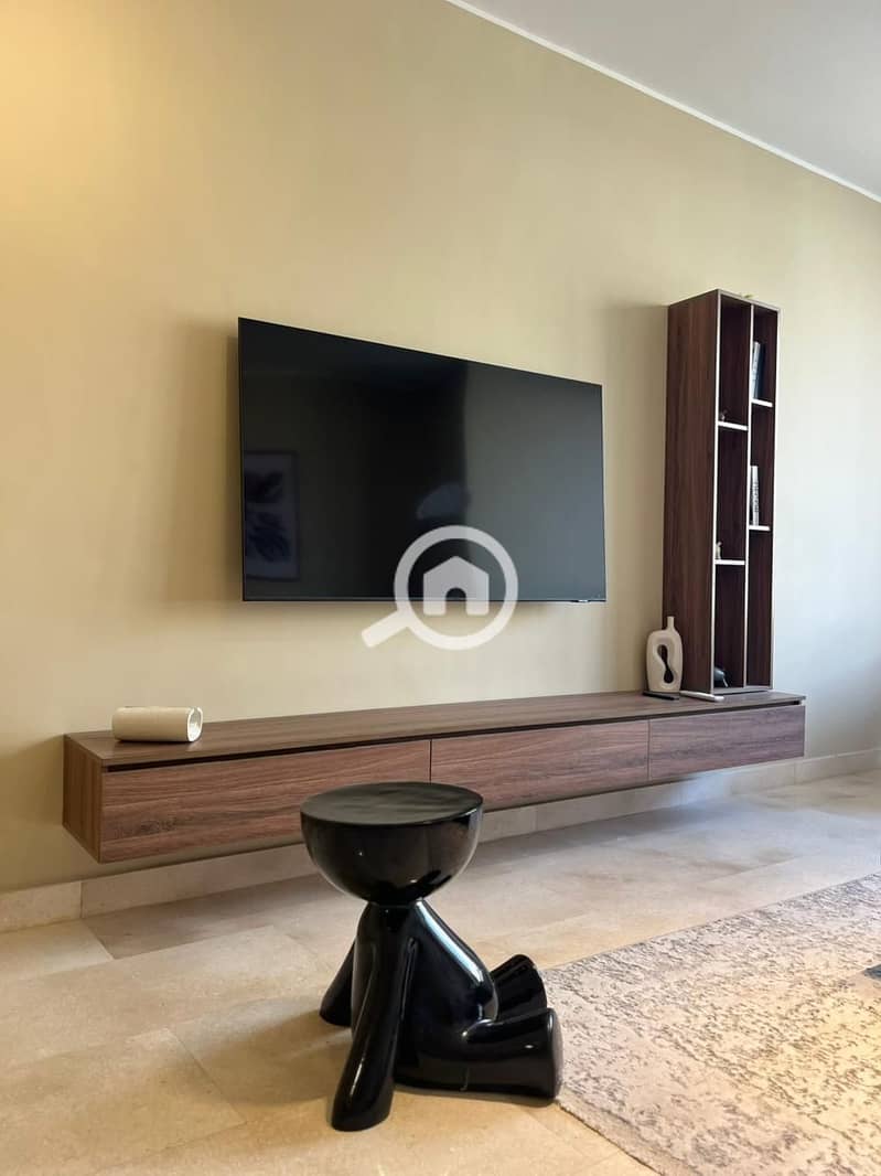 4 4b686581-03ab-4941-91c7-9ebc350d5a71. jpg