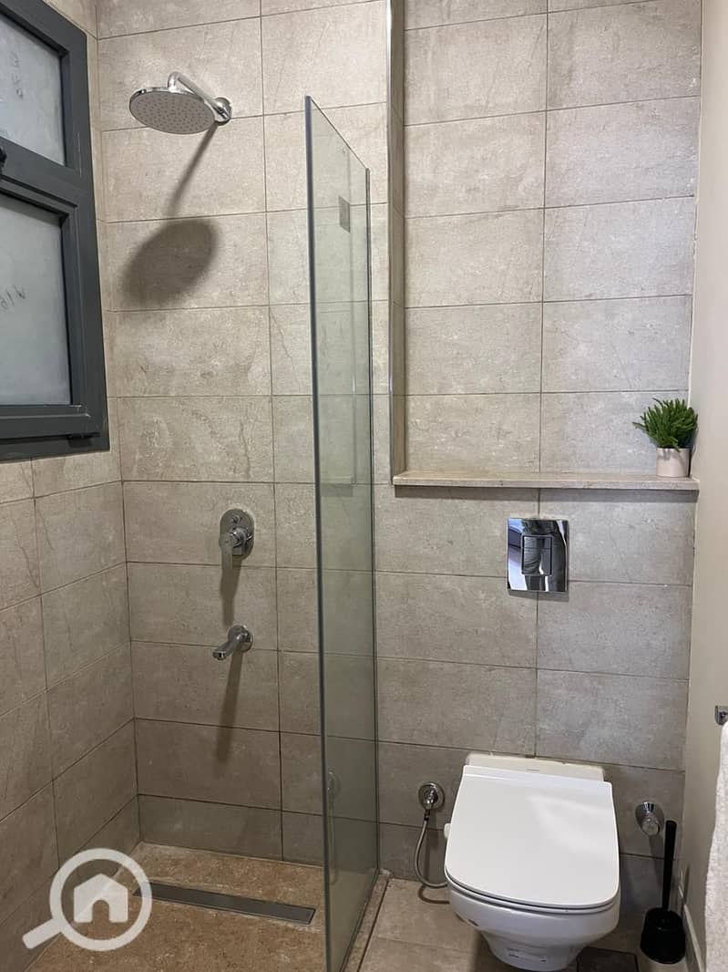 12 ed381e69-b5a8-496c-bad6-92dab803c27a. jpg