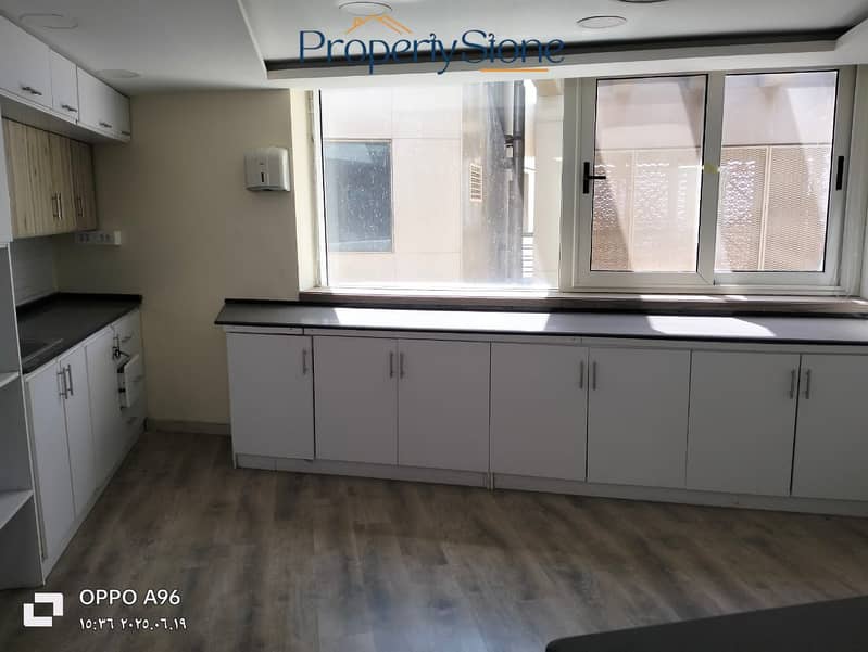 33 WhatsApp Image 2025-10-25 at 5.18. 49 PM (3). jpeg