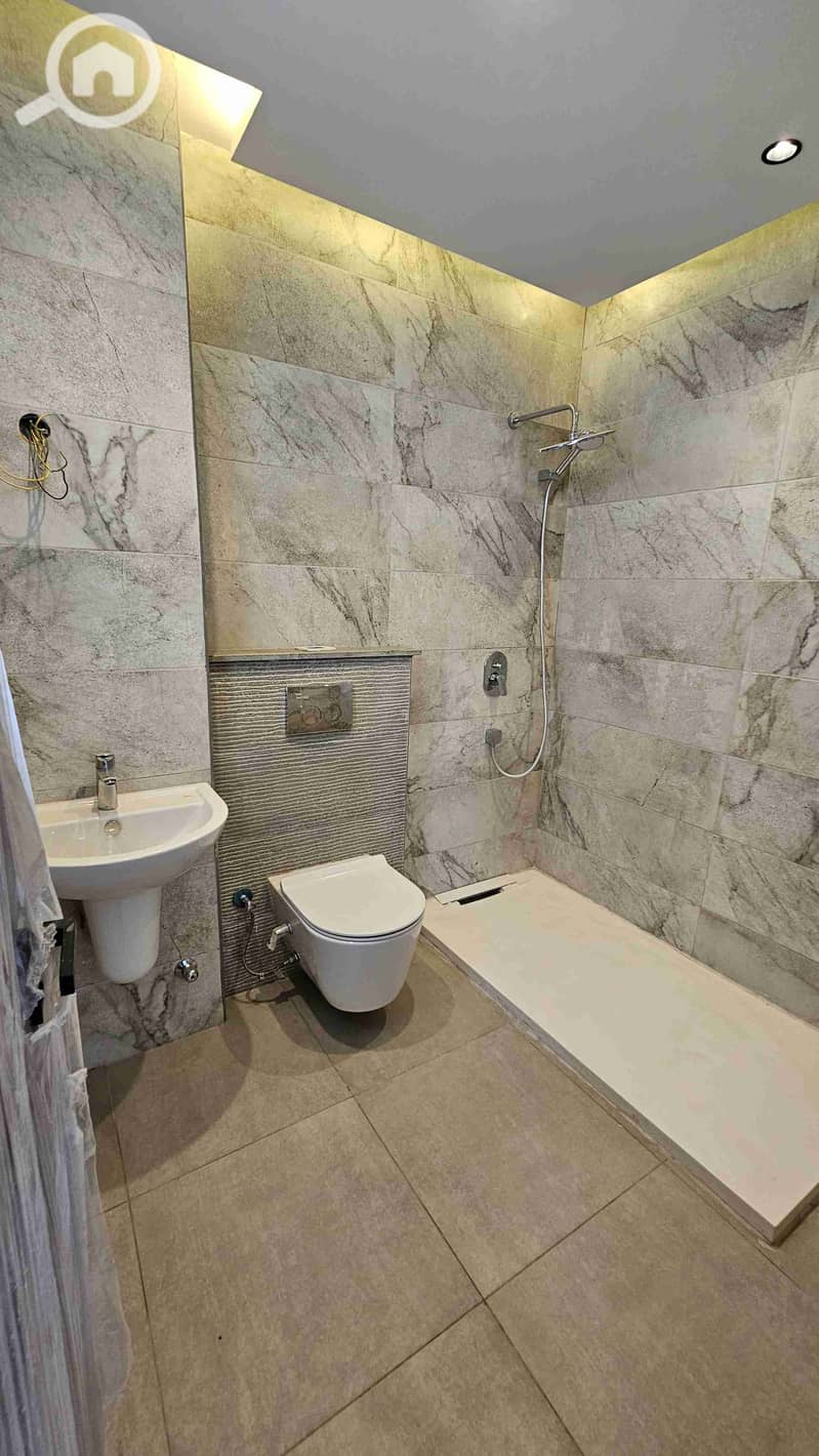 12 20251002_172705. jpg