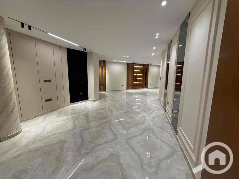 13 a0d8b25d-8b52-44f0-b0b1-bf6b8944eb7b. jpg