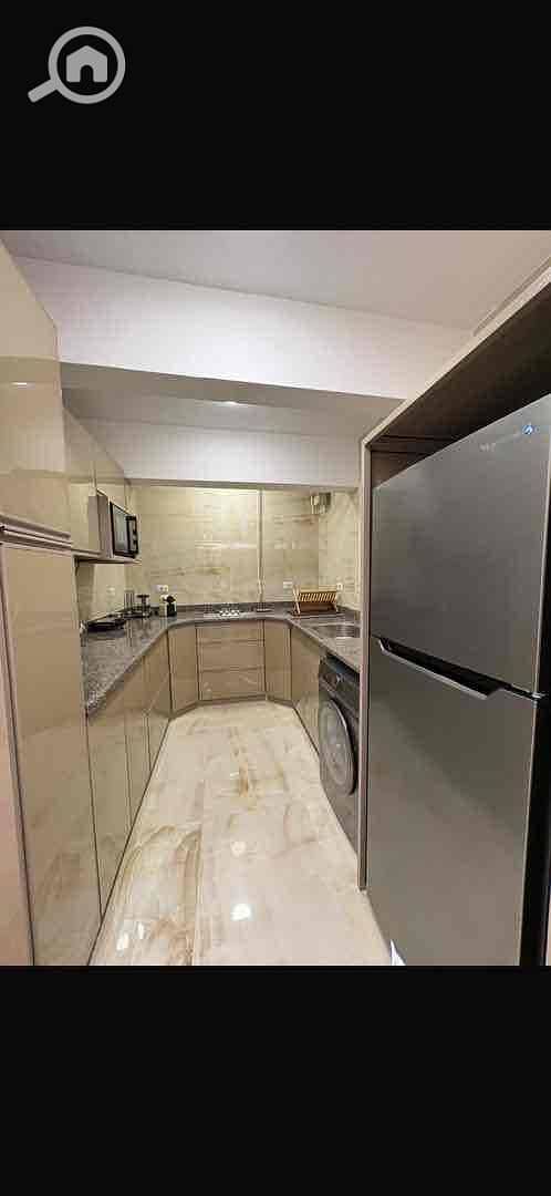 3 2d682429-6f21-478e-a56e-e66381917b94. jpg