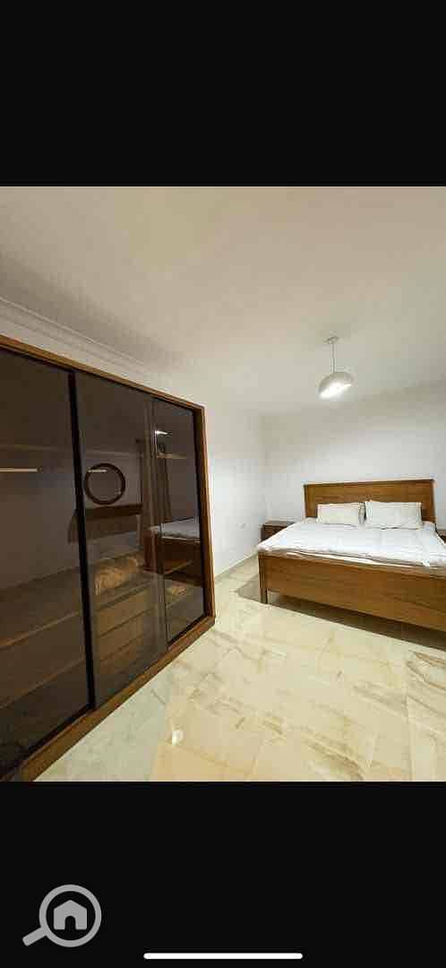 4 8e03bae7-4e0a-4e05-a472-6b4ac856f990. jpg