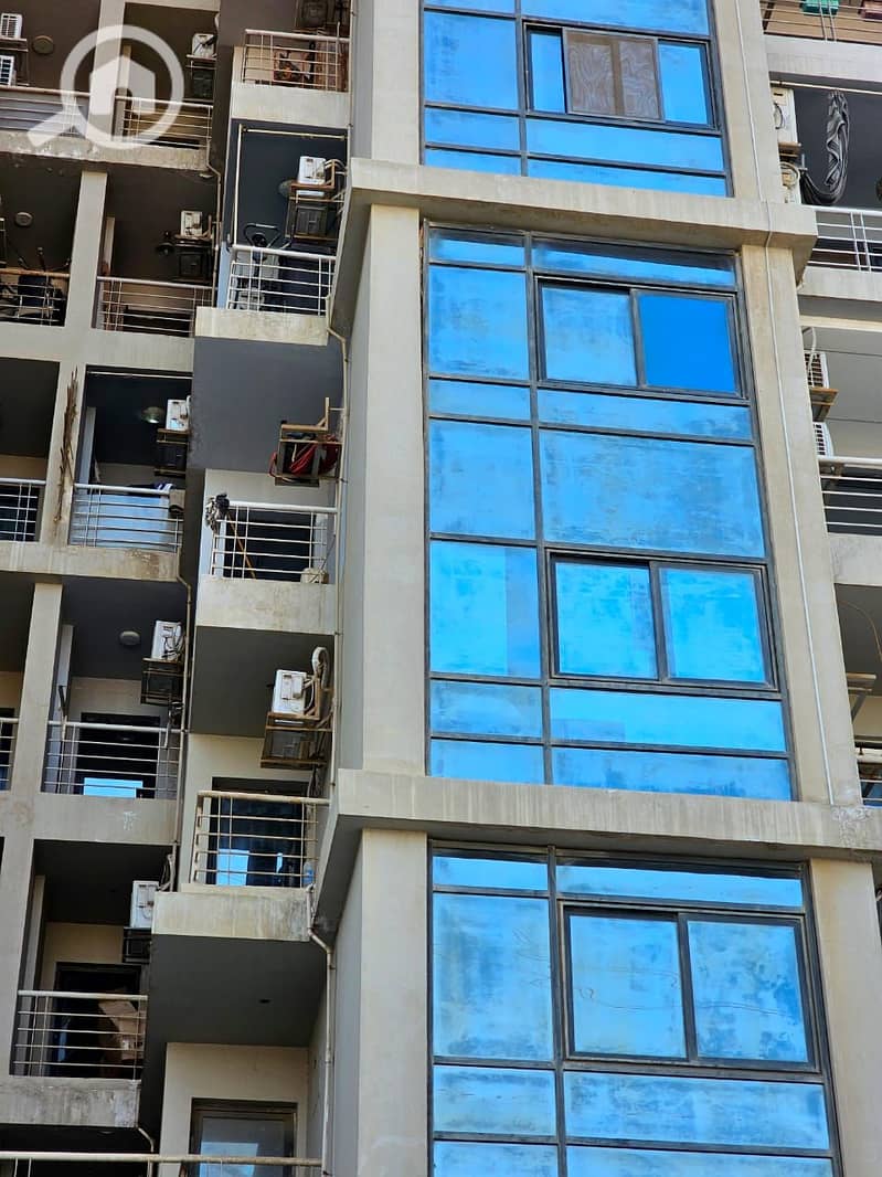 2 26c75770-7002-4a12-aef8-7af6c3db1fb9. jpeg