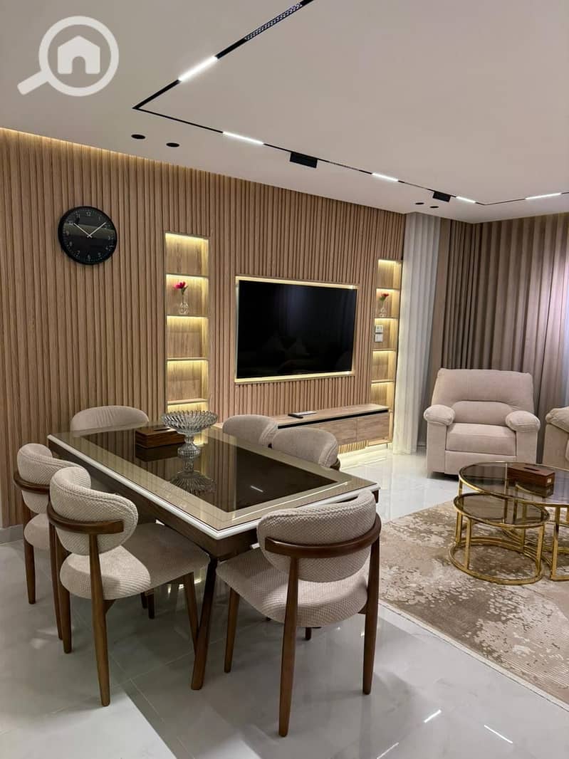 5 c427b6af-26d0-412c-ac89-3f3d21dd5fc7. jpeg