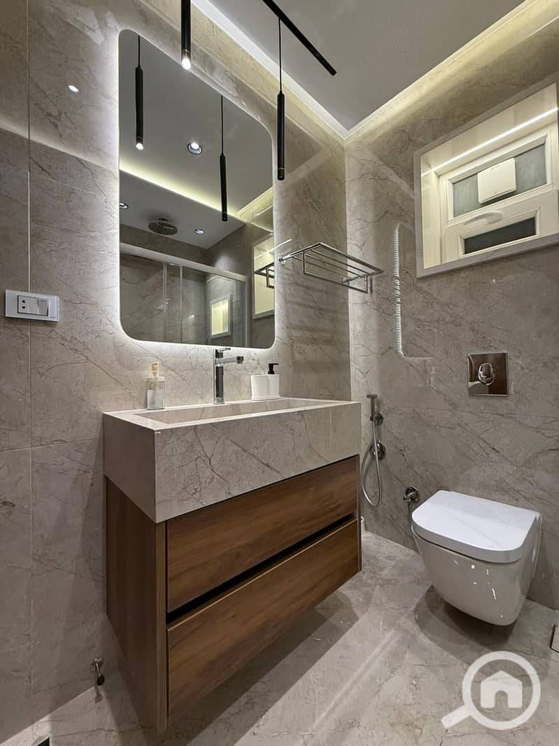 12 7e11627a-7f87-4f00-ab77-c7a766d11b9c. jpeg