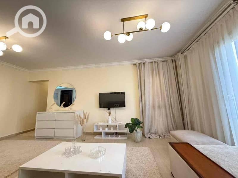 12 064cc7aa-7fde-411d-a1fd-a532301e375c. jpg