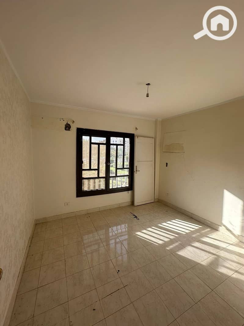 7 4b7149c2-1eed-43ed-a493-d5d33e6827e3. jpeg