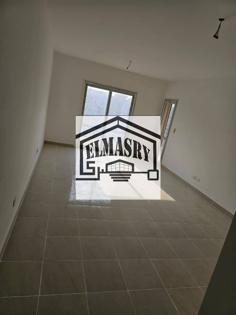 2 172904a9-c5fa-419e-b7fa-d21c8637c38d. jpg