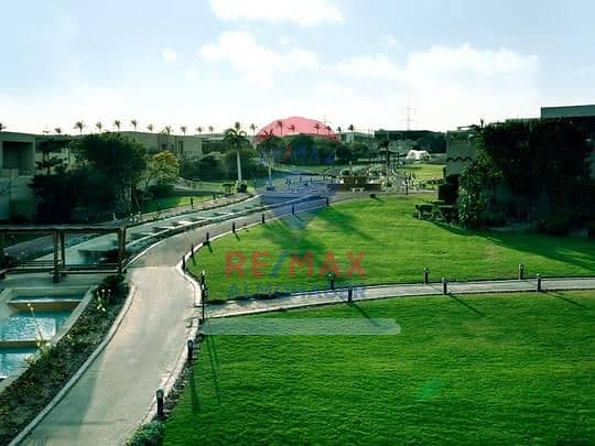 2 cb5690c5-04cd-49b2-ade4-d9121c24cdef. png