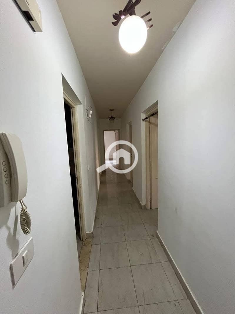 5 99864e39-2ef1-49ac-8a9e-77d380f02801. jpg