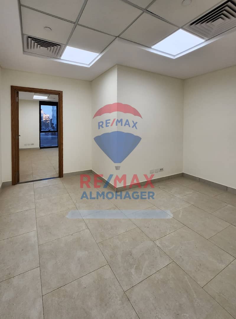 3 WhatsApp Image 2025-10-19 at 4.24. 29 PM (2). jpeg