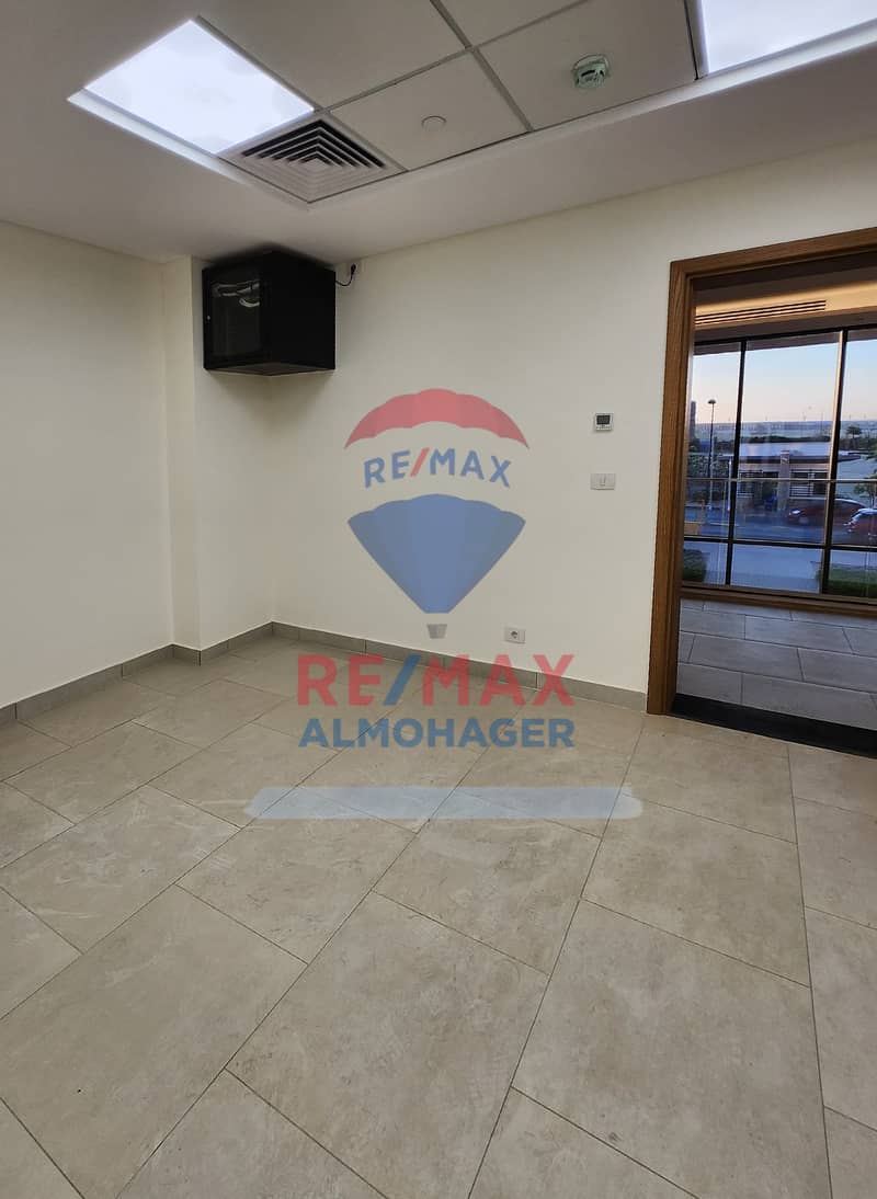 4 WhatsApp Image 2025-10-19 at 4.24. 29 PM (3). jpeg