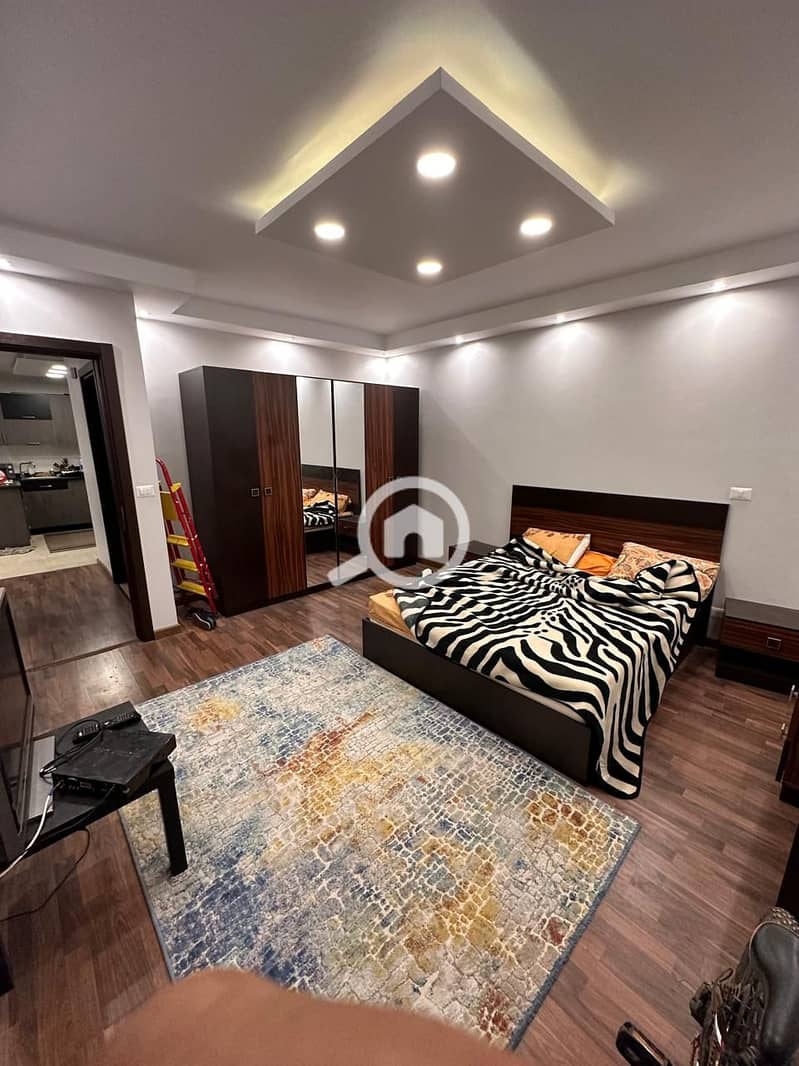 2 385ce765-83ba-4a84-95ca-8a14dc1e95c3. jpg