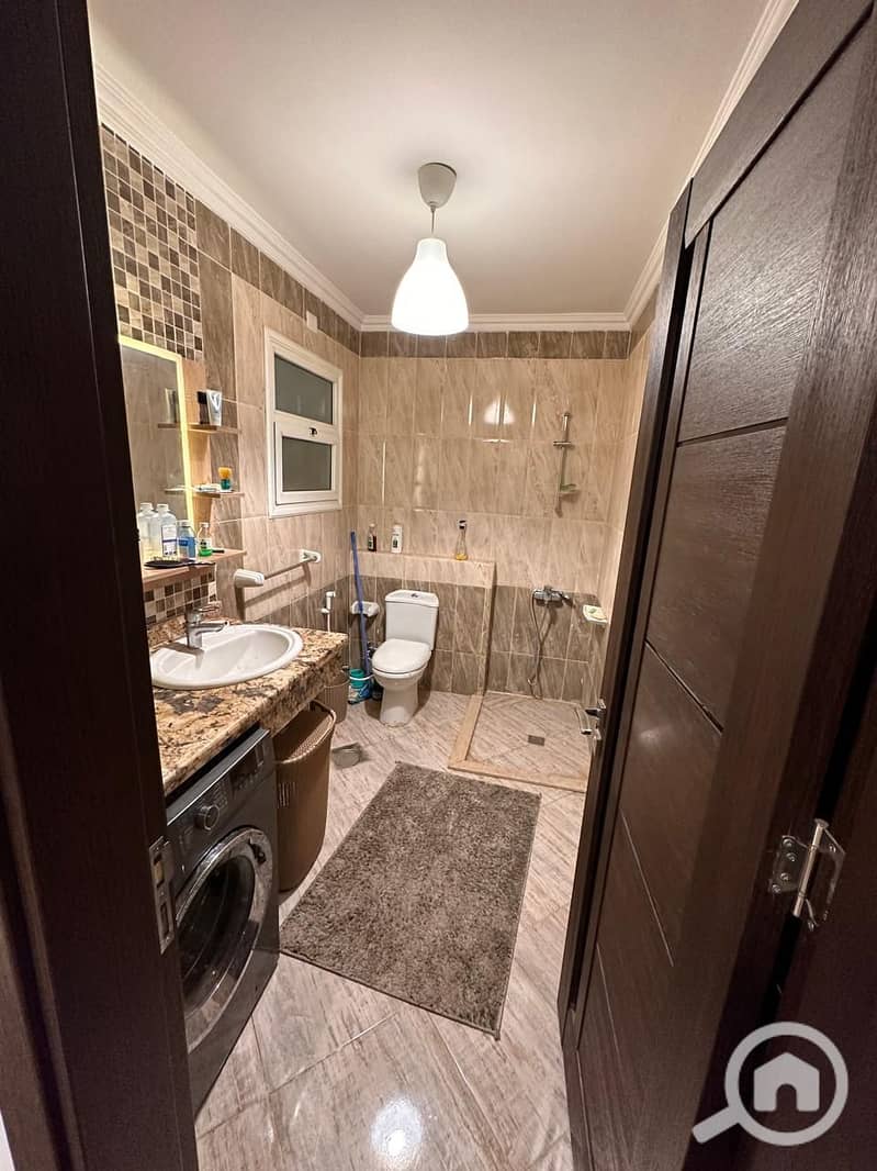 6 9851c516-40a4-4a09-a54a-59c8e146d787. jpg