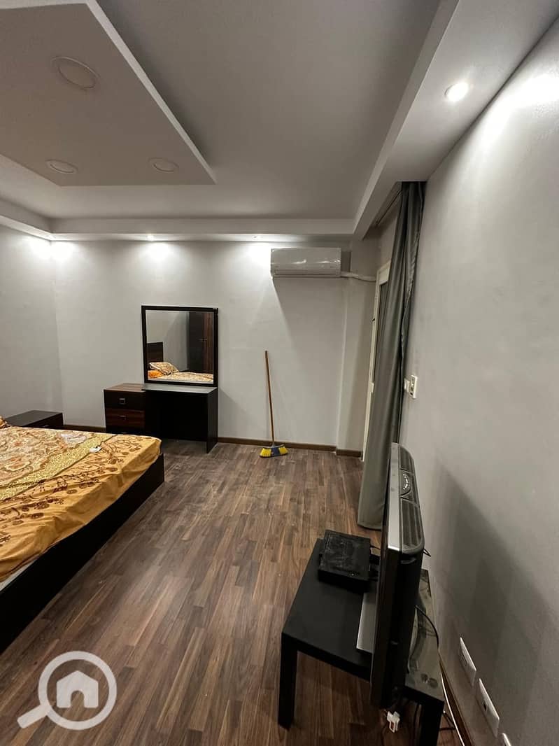 10 7000e9d4-d998-4512-bac3-0355ea75ea26. jpg