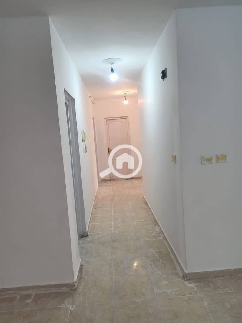 5 4fe85d0b-7850-43b1-b60e-a86bfe811fed. jpg