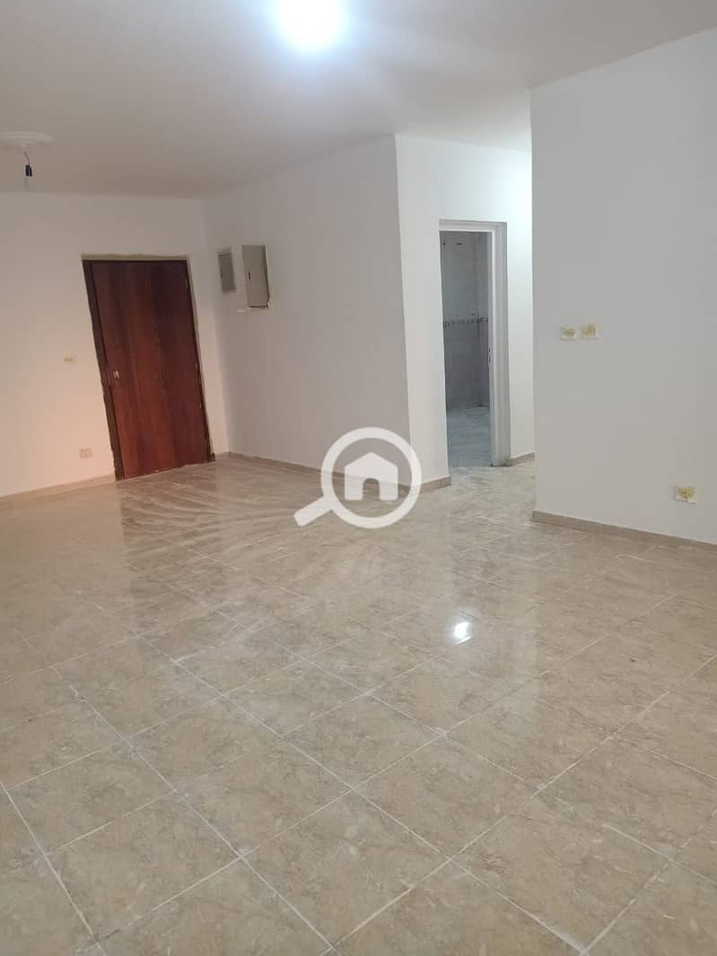 10 35e0b6bb-9faf-4d30-84ca-e45311e257aa. jpg