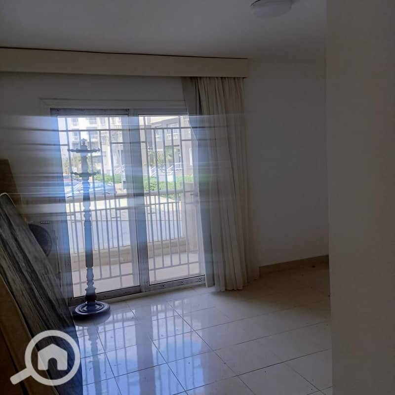 4 5d419208-0548-467d-ae4a-d9be4756e52a. jpeg