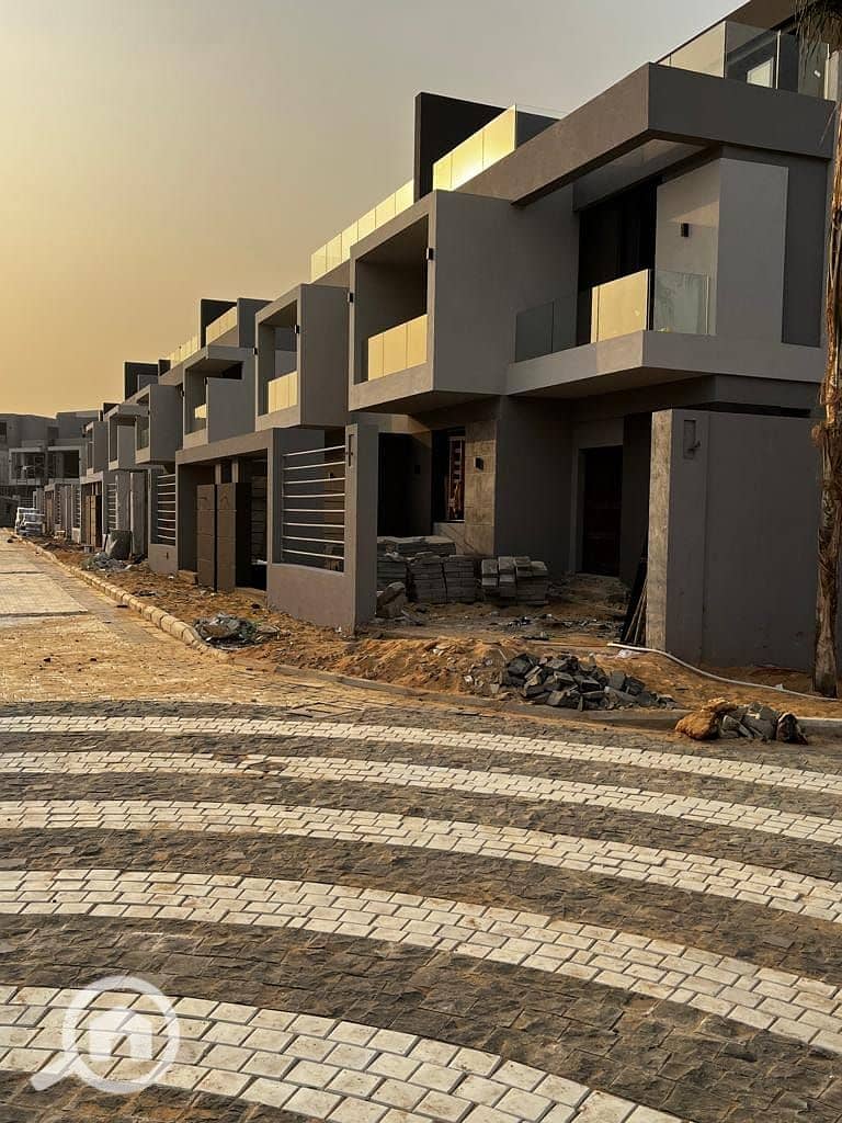 10 482247527_630077856448690_1541798940656125616_n. jpg