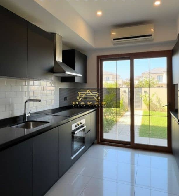 8 WhatsApp Image 2025-10-25 at 18.36. 30_ab8eb478. jpg