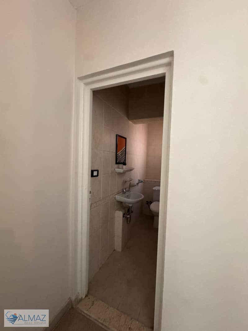 12 WhatsApp Image 2025-09-25 at 12.33. 36 PM. jpeg