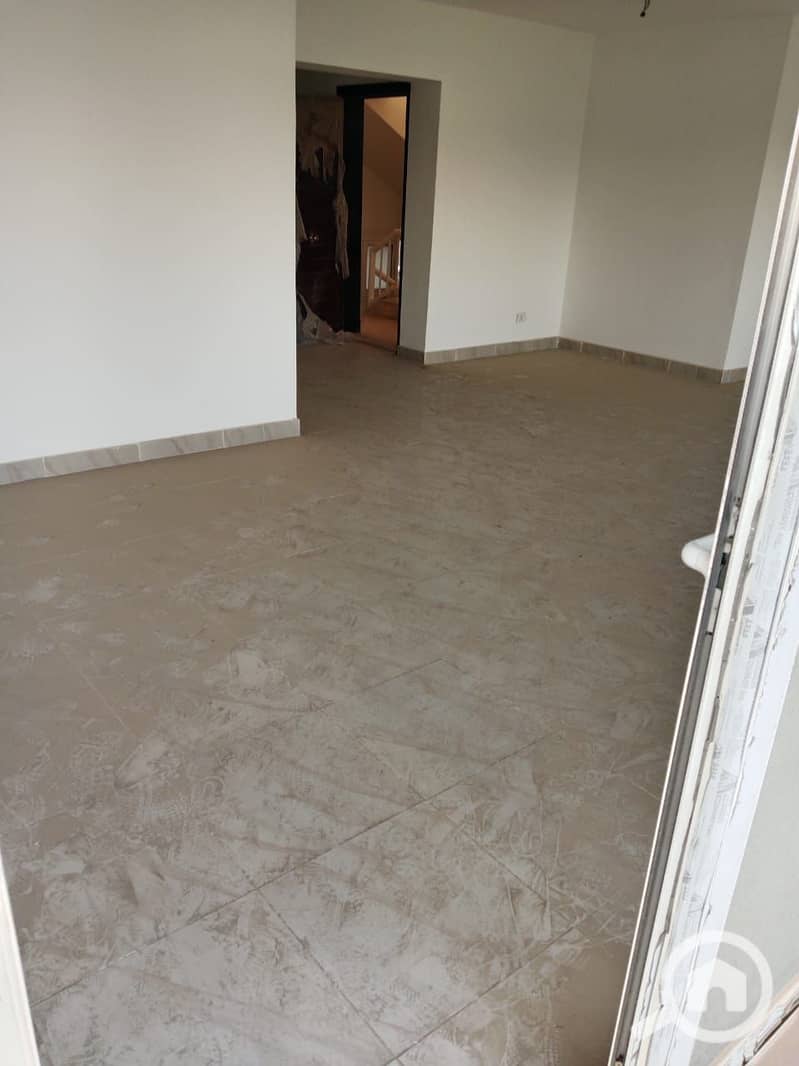 6 9a85e4e3-0ef9-4372-b606-2e7b035a8ef6. jpg