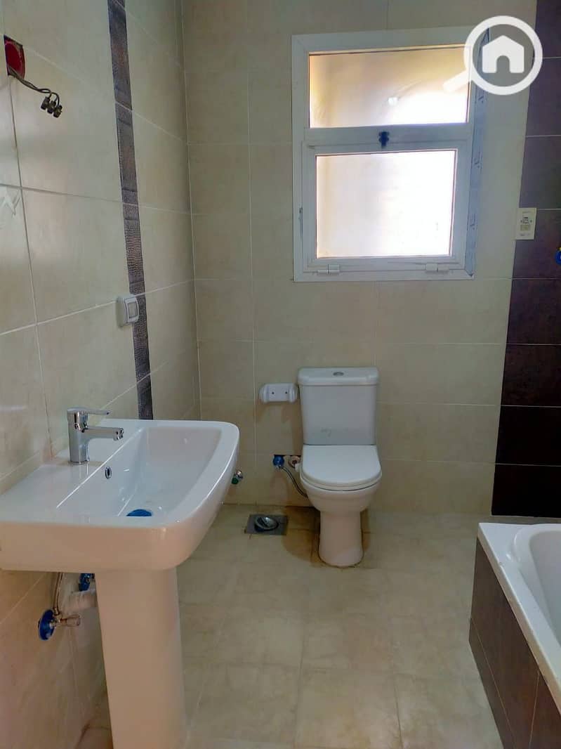 2 6de0a13f-eb89-4b58-8aaa-8fa814981403. jpg